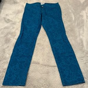 Blue skinny jeans